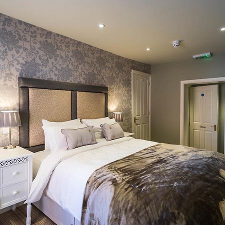 Greyhound Inn Wilton Wilton  Ngoại thất bức ảnh