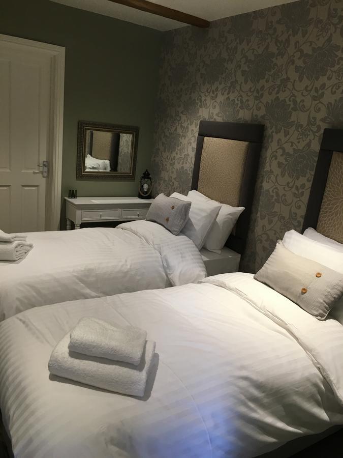 Greyhound Inn Wilton Wilton  Ngoại thất bức ảnh