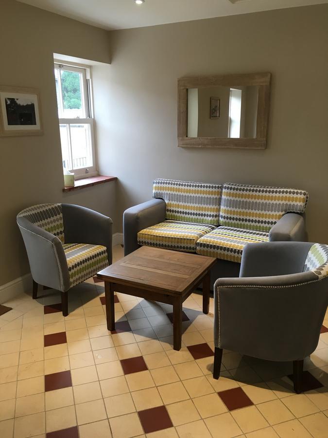 Greyhound Inn Wilton Wilton  Ngoại thất bức ảnh