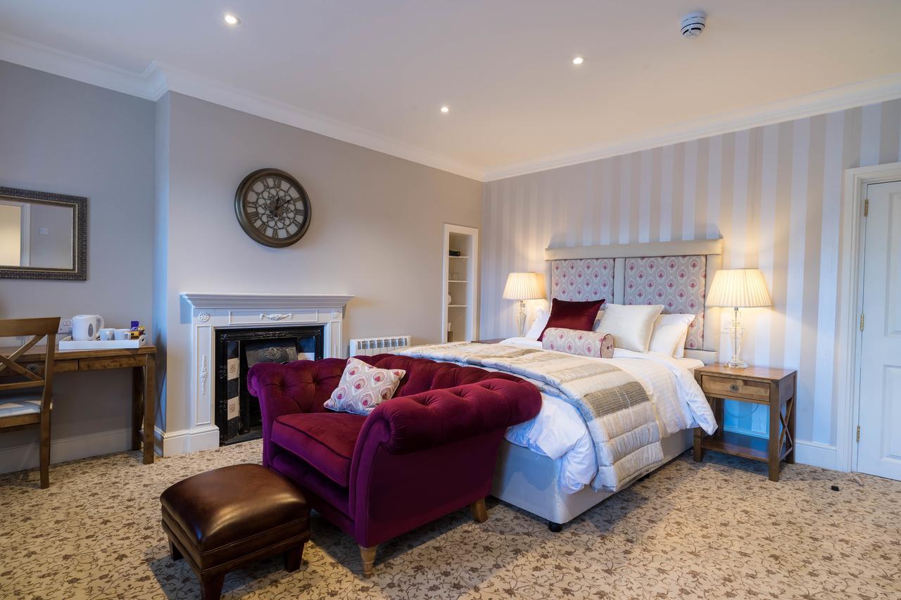 Greyhound Inn Wilton Wilton  Ngoại thất bức ảnh