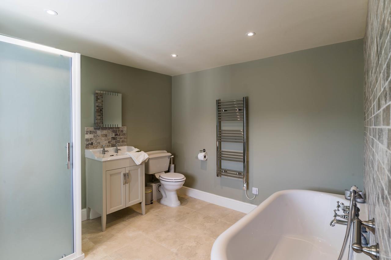 Greyhound Inn Wilton Wilton  Ngoại thất bức ảnh