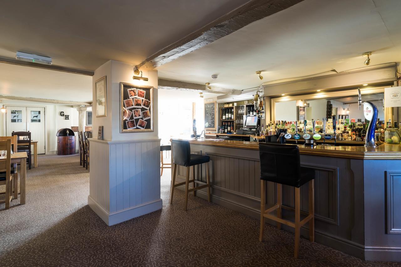Greyhound Inn Wilton Wilton  Ngoại thất bức ảnh