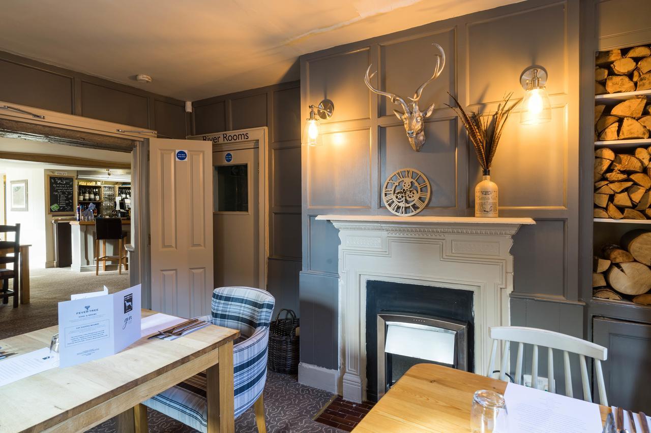 Greyhound Inn Wilton Wilton  Ngoại thất bức ảnh