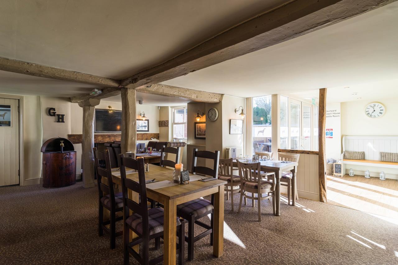 Greyhound Inn Wilton Wilton  Ngoại thất bức ảnh