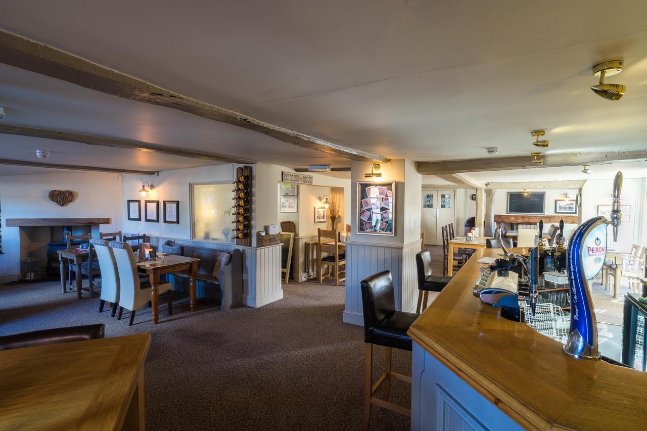 Greyhound Inn Wilton Wilton  Ngoại thất bức ảnh