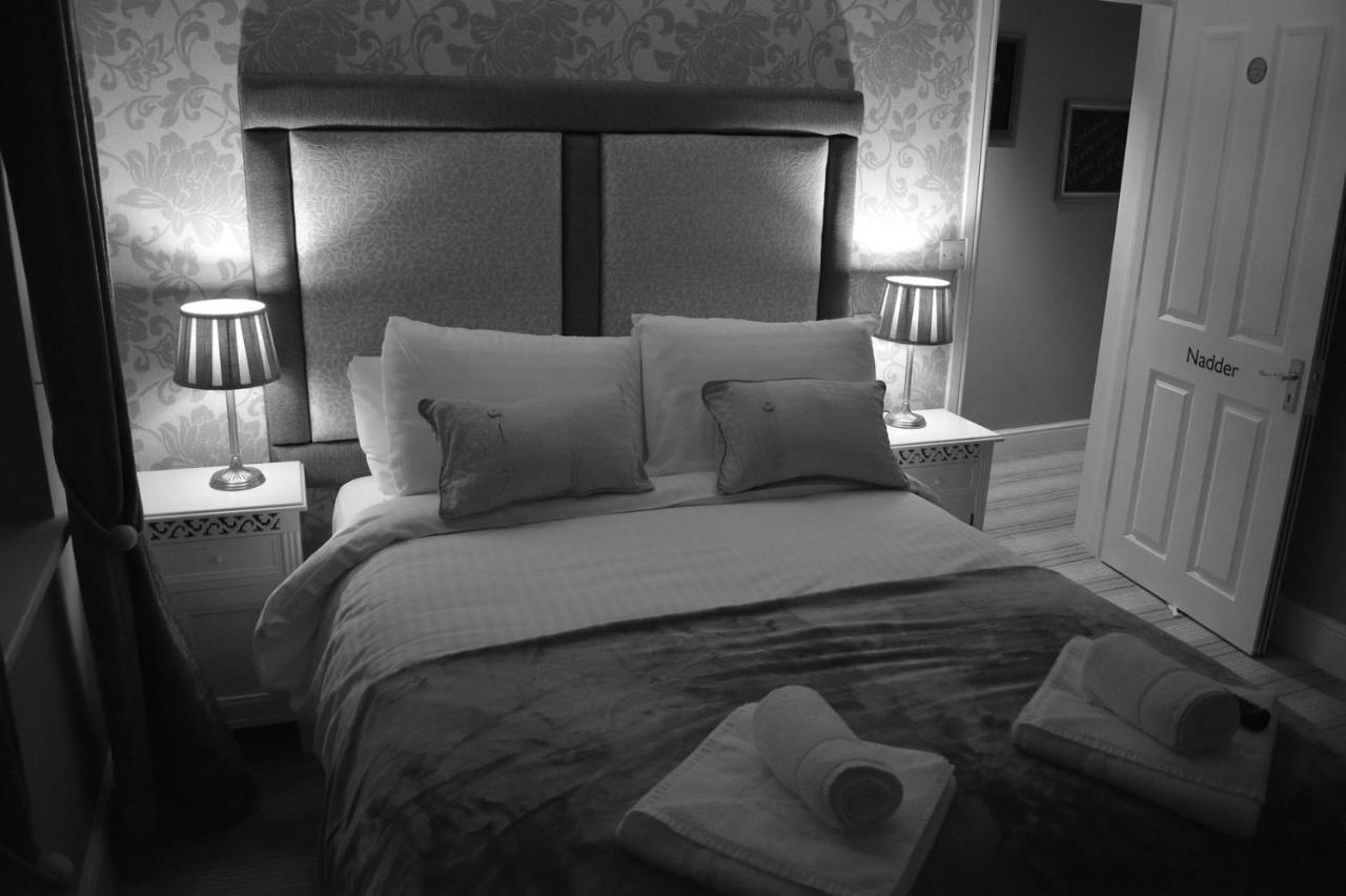 Greyhound Inn Wilton Wilton  Ngoại thất bức ảnh
